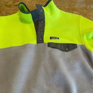 Patagonia fleece pullover jacket.  Youth size 14